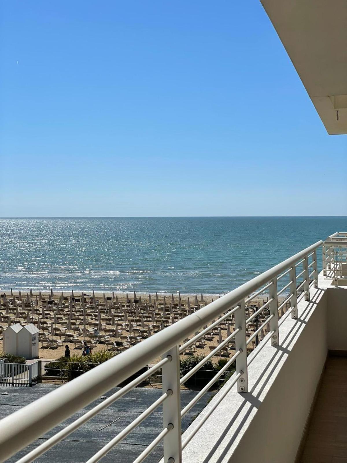 Residence Faro - Walterigato Apartments Solo Per Famiglie Lido di Jesolo Zewnętrze zdjęcie