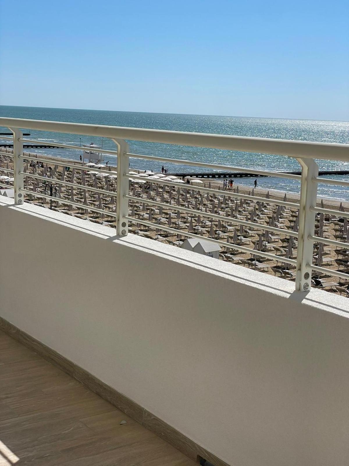 Residence Faro - Walterigato Apartments Solo Per Famiglie Lido di Jesolo Zewnętrze zdjęcie