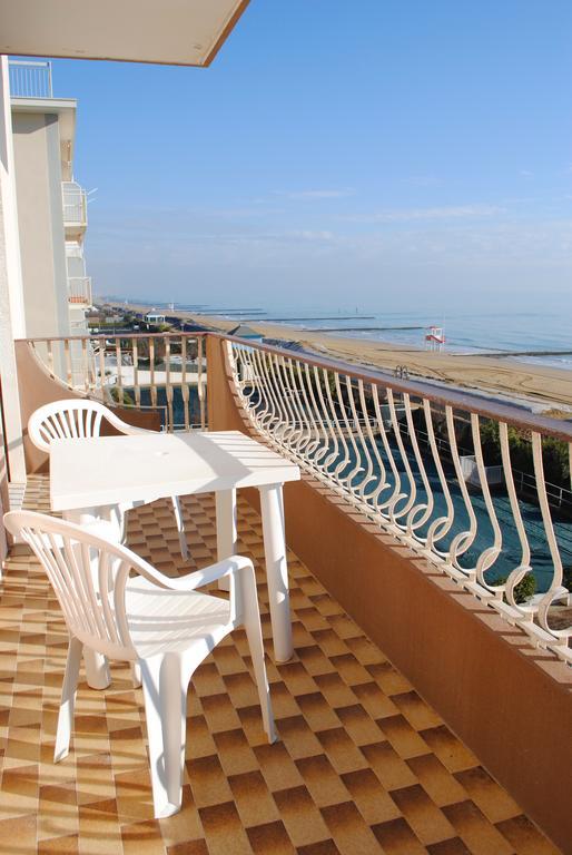 Residence Faro - Walterigato Apartments Solo Per Famiglie Lido di Jesolo Zewnętrze zdjęcie